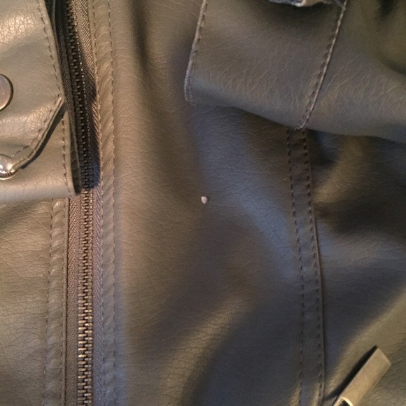 Fresh New York Grey pleather jacket - Picture 2 of 4